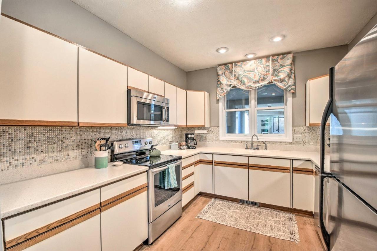 Lake Keowee Condo With Views And Pools And Marina! Salem Екстер'єр фото